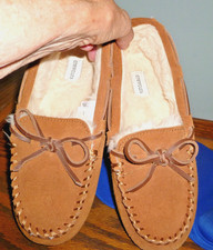 CrewCuts Youth Size 5 Camel Suede Slipper/Moccasins-Shearling Lining-Bow-Slip on