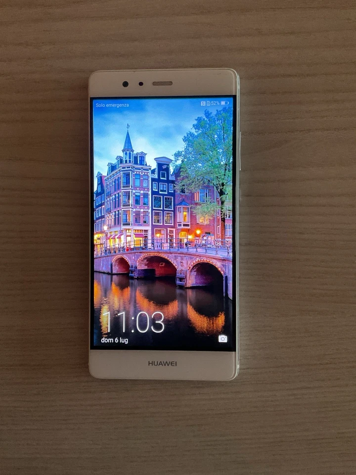 Smartphone Huawei 32G Argento - Immagine 2 di 4