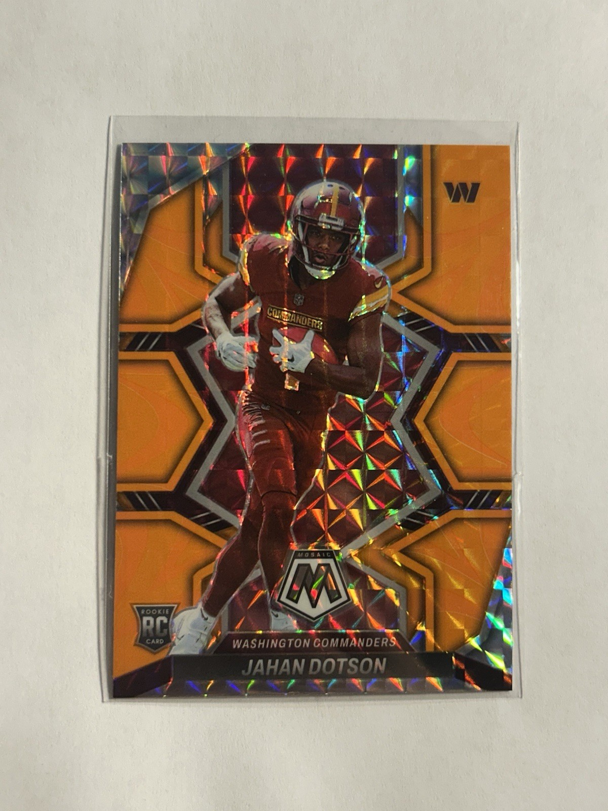 2022 Panini Mosaic - Rookies Jahan Dotson #314 Mosaic Reactive Orange Prizm (RC)