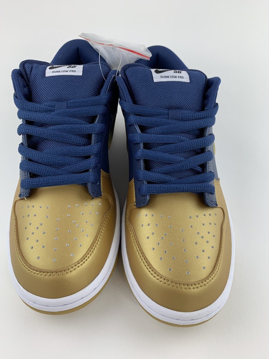 Supreme x Nike SB Dunk Low OG QS Men display picture 3