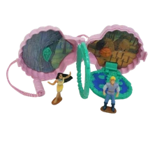 VINTAGE 1993 MATTEL DISNEY ONCE UPON A TIME POCAHANTAS LOCKET TOY PLAYSET FIGURE