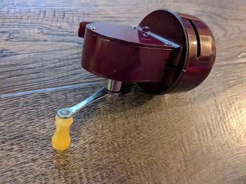 Vintage South Bend SPIN CAST JR. No. 1500 Casting Reel Maroon Made in USA - Picture 6 of 8