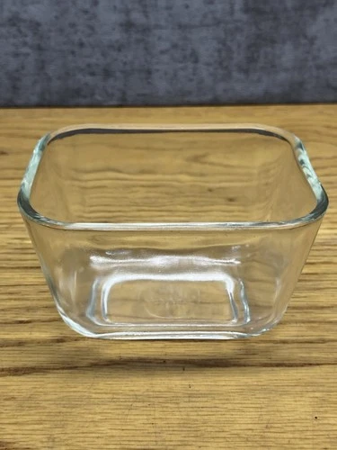 Vintage Clear Pyrex Refrigerator Dish 501-B-26 No Lid