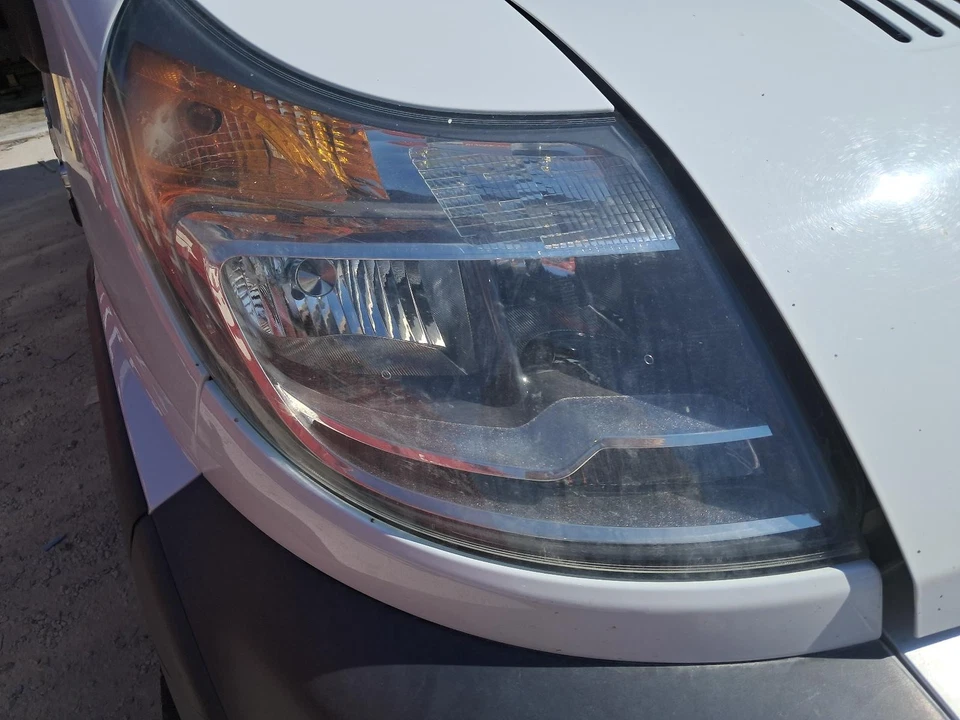 Used Air Cleaner Assembly fits: 2014 Ram Promaster 2500 van  Grade A - Image 2 of 4