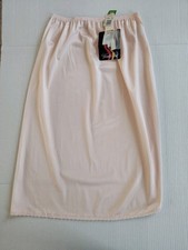 Vanity Fair Nylon Half Slip Size Medium 28" Side Slits Sea Pearl Pink Vtg USA