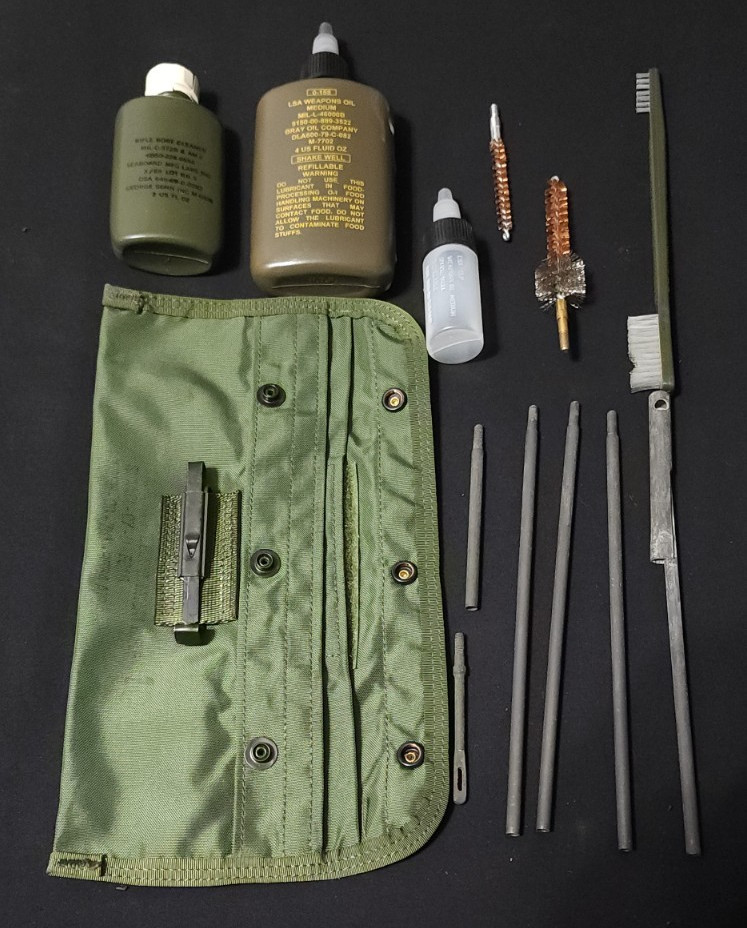 Military Issue ALICE Maintenance Equipment M16A1 Rifle Cleaning Kit w/ LSA Oil