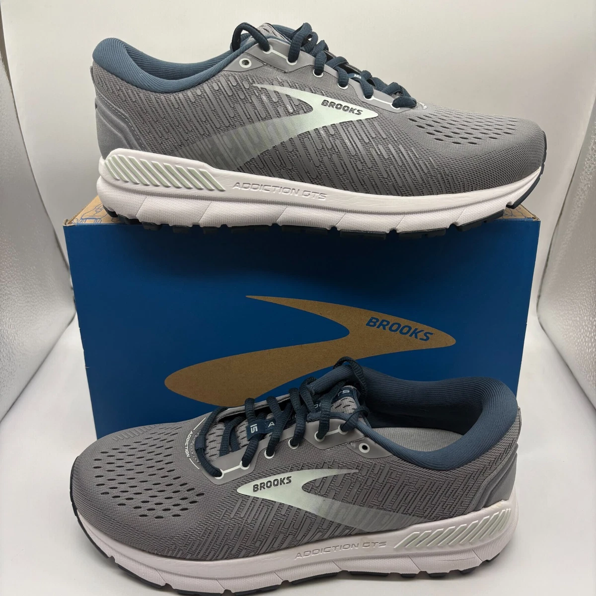 Brooks Addiction Running & Jogging Shoes for Women for sale  display picture 2