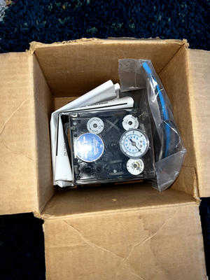 #ad Johnson Controls T5800 3 $200.00