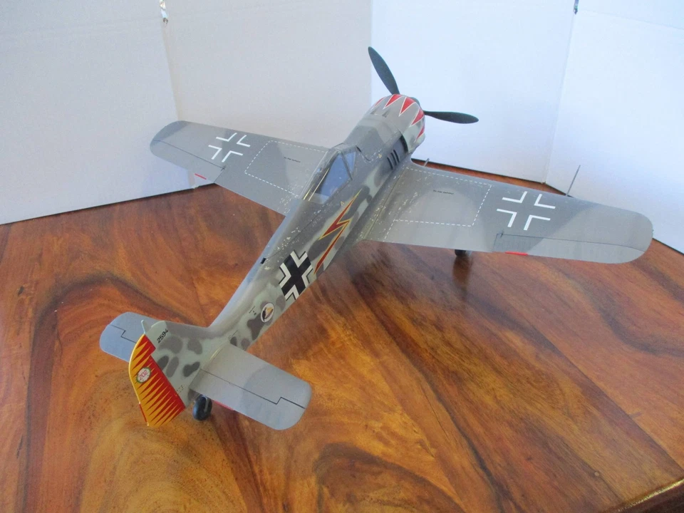 1/18 Modellino Aereo Aircraft Focke-Wulf FW 190A-5 JG52 Major Graf France 1943 - Immagine 2 di 4