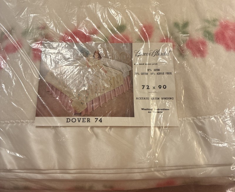 VTG Beacon Rayon Acrylic Blanket Satin Binding Pink Rose NEW Old Stock Twin Size