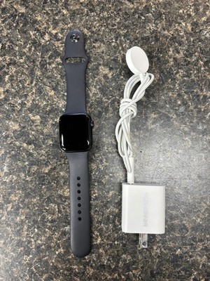 USED APPLE SE 2ND GEN A2722 SMART WATCH 40mm (QUI004821)