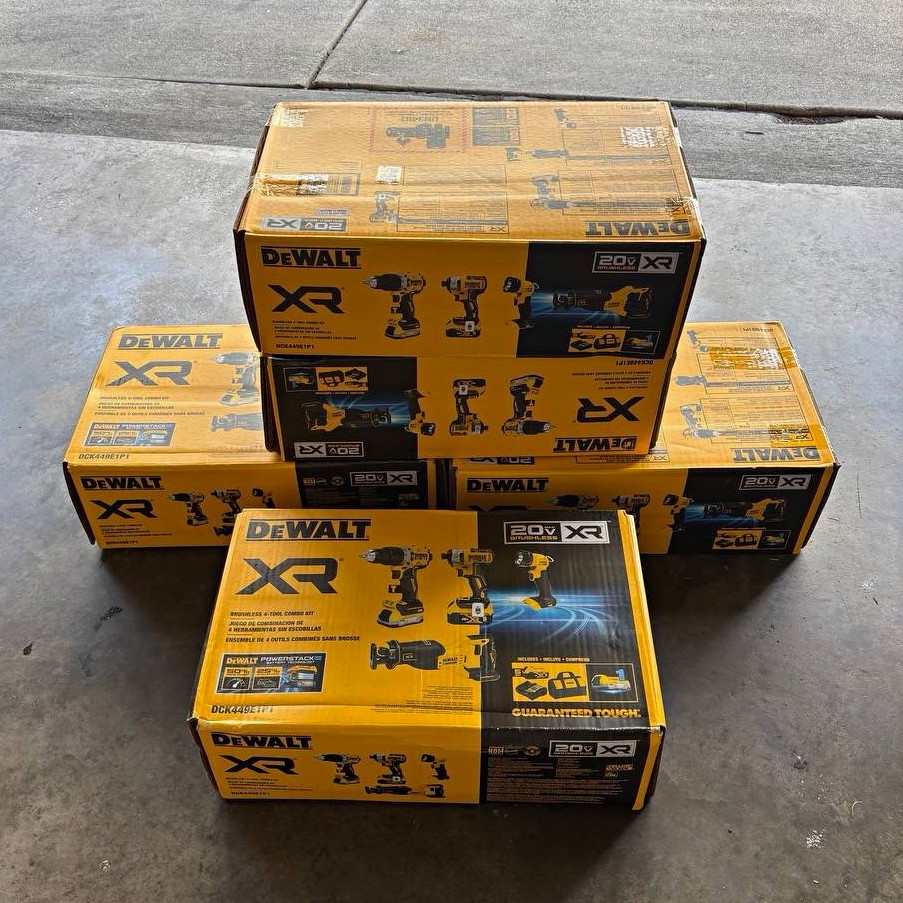 DEWALT XR 20V MAX Brushless 4-Tool Combo Kit Li-Ion Battery DCK449P1T ...