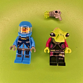 LEGO Alien Conquest: Alien Defender (7050) Complete W/ Minifigures, Inst. & Box