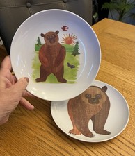 2 Eric Carle 8” Children’s Brown Bear, Brown Bear Plastic Lunch Dinner  Plates