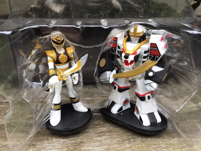 Funko Hero World White Ranger Tigerzord 