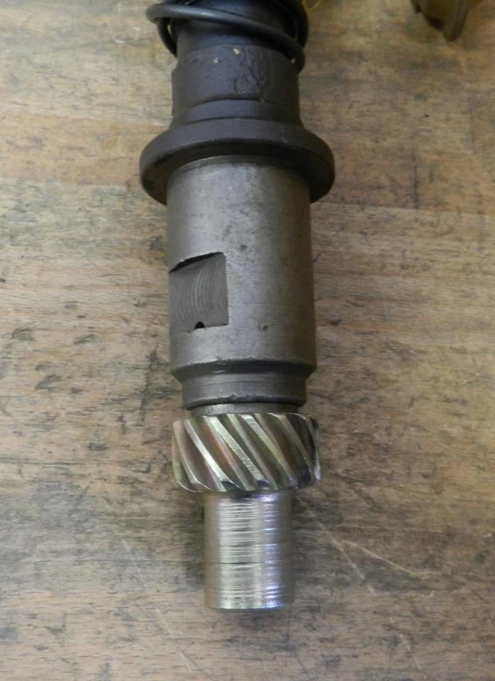 Pontiac Lemans Tempest 196ci 1961-63 3,2 L 4 cilindros distribuidor usado 1110300 Foto 3 de 4