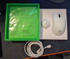 Razer - Viper V4 Pro Wireless Mouse - 8k Hype...