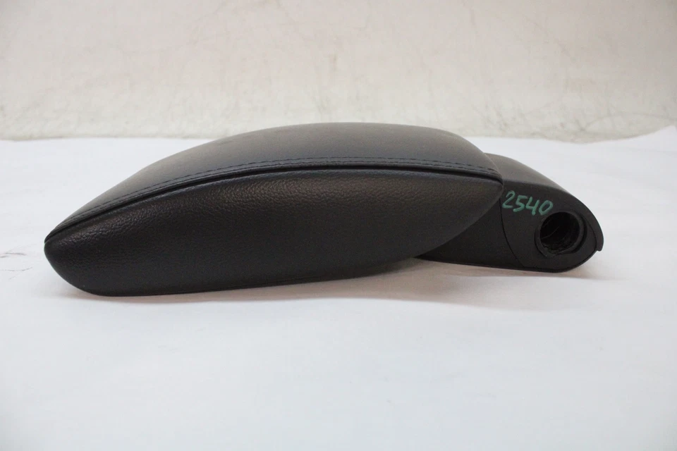 Volvo S60 2017 consola central reposabrazos tapa cuero negro OEM 14 15 16 17 18 Foto 3 de 4