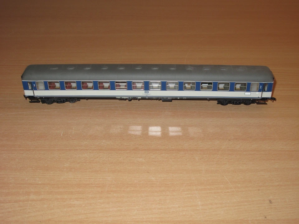 ADE H0 Bausatz Modell-D-Zugwagen DB Blau in TOP 2