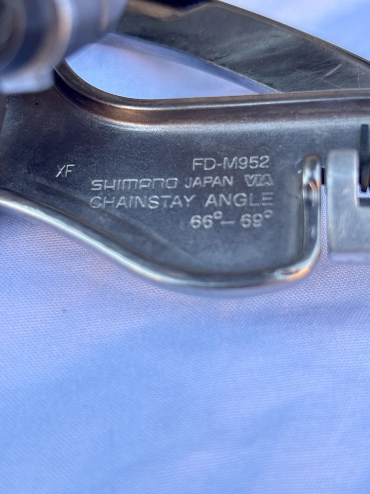 Shimano XTR Front Derailleur FD-M952 Carbon BB Mount 9-speed Triple Chainring - Image 4 of 4