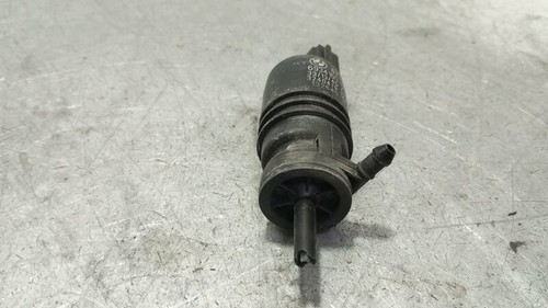 693416001 waschwasserpumpe 1560953 BMW 5 TOURING 520 D 2010