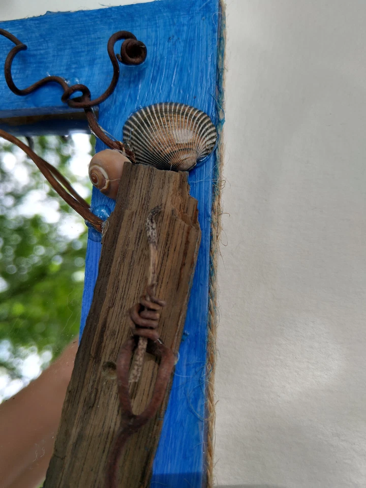 6" by 8" decorative framed mirror with hand made seashell owl - Image 4 of 4