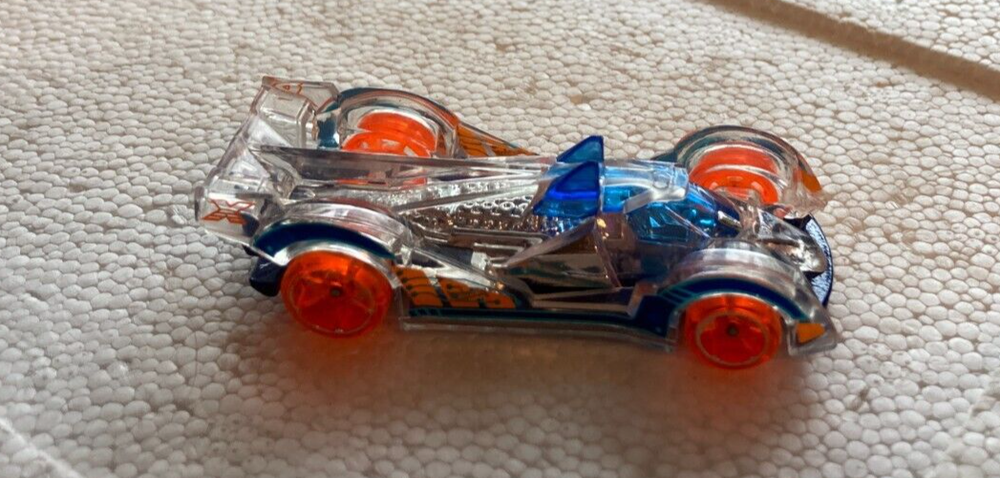2013 Mettle Hot Wheels Hi Tech Missile Clear Diecast Sports Car Vehicle model