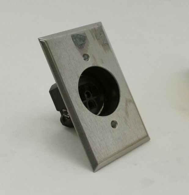 Hubbell 5235 Grounding Clock Hanger Receptacle NEMA 515 eBay