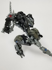 LEGO Bionicle 8811 Toa Lhikan & Kikanalo Complete Titan Warrior