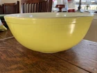 large yellow pyrex mixing bowl/404