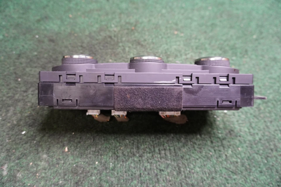 Mazda CX9 2013 control de CA OEM TE7061190 Foto 2 de 4