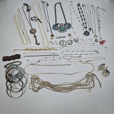 21 oz Costume Jewelry Lot Necklaces Bracelets Faux Pearls Fun Lot 