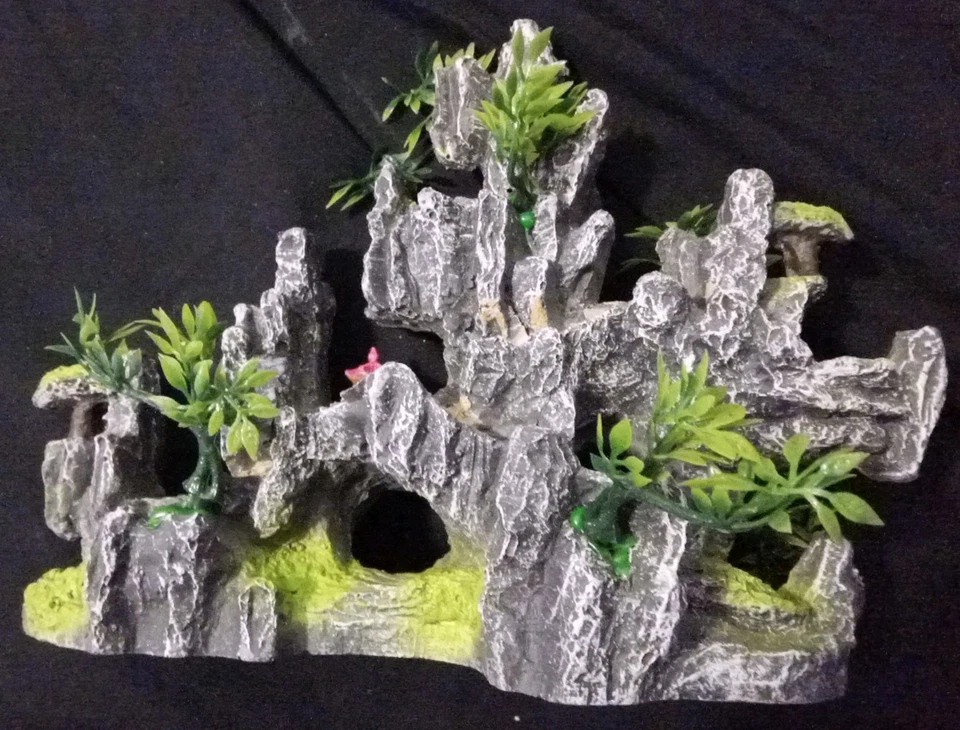 Decoração de tanque de peixes natural de resina couro de rocha plantas artificiais enfeite de abrigo seguro🩵 - Imagem 3 de 4