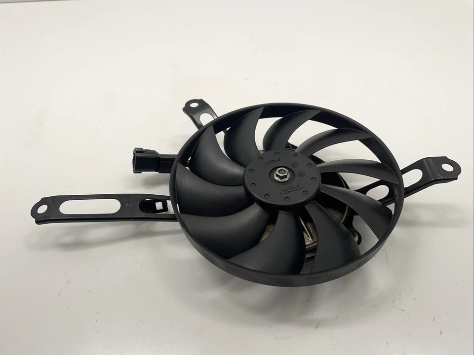 ♻️ Вентилятор радиатора Honda Cbr600rr Rr-8 2007 - 2008 ♻️ - Изображение 3 из 4