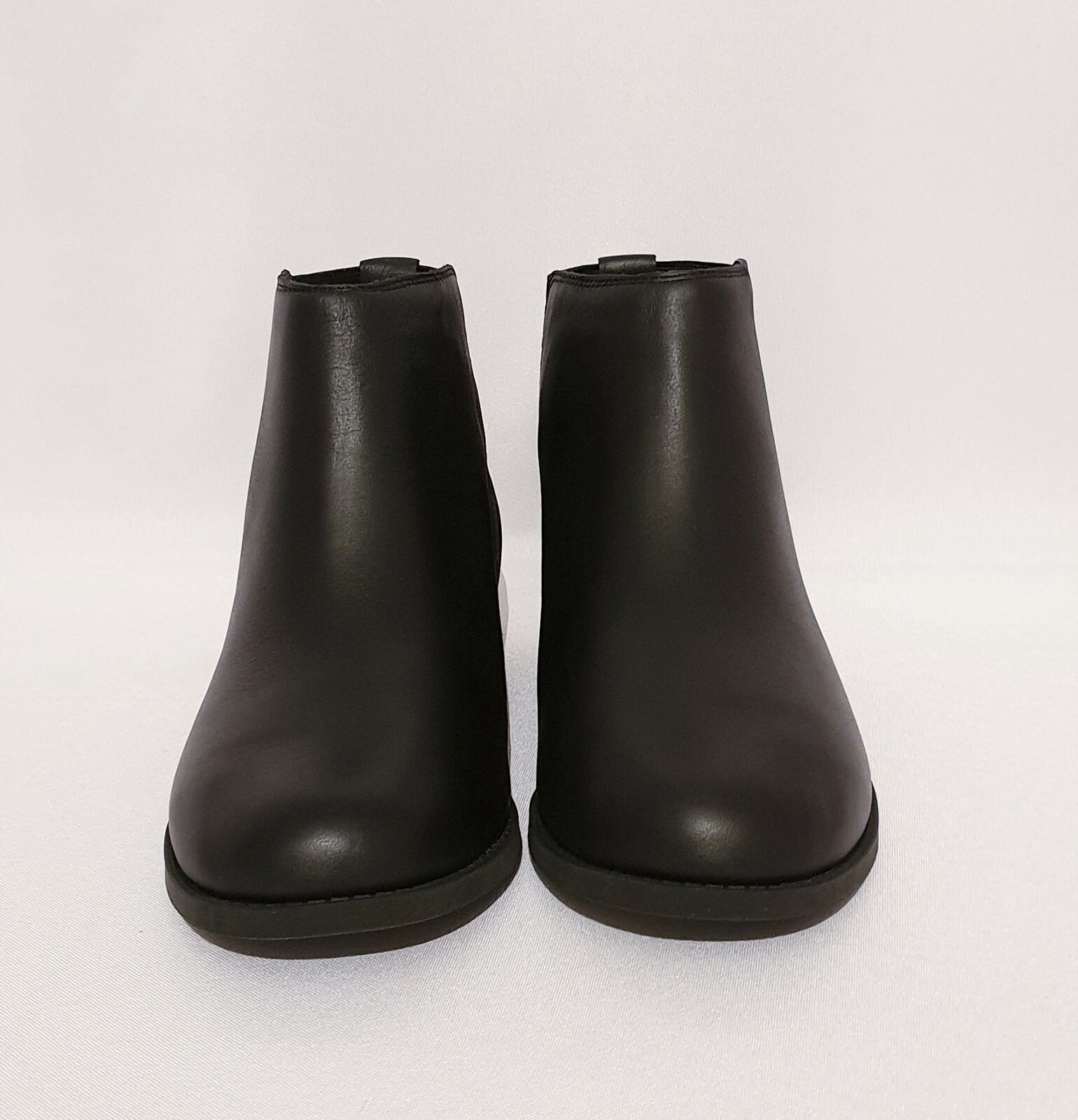 VIONIC THATCHER BLACK LEATHER ORTHOTIC 