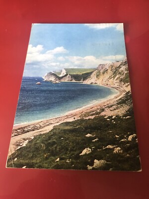 Ein Blick über den Dungy Head über die Küste von St Oswald s Bay Dorset.  Postkarte 1972