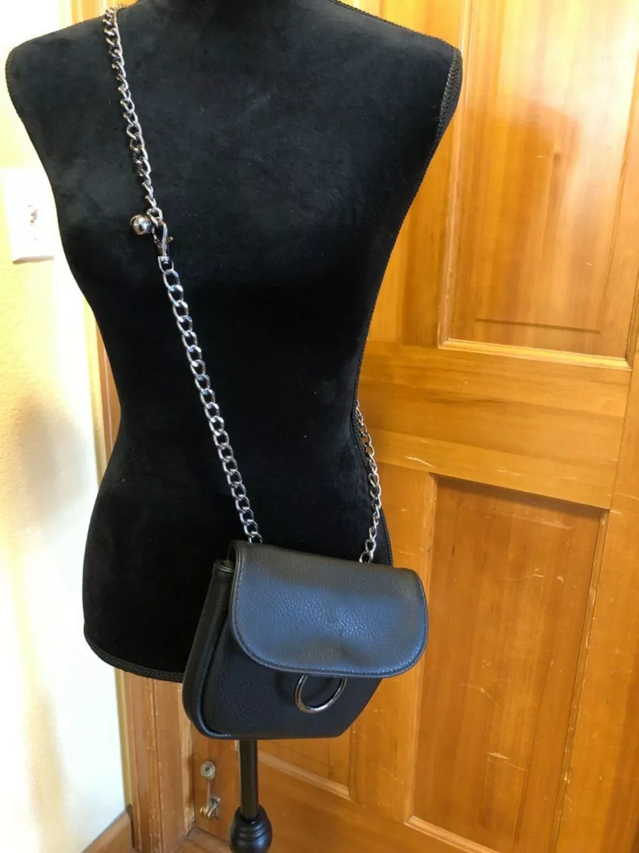 Crossover top chain bag