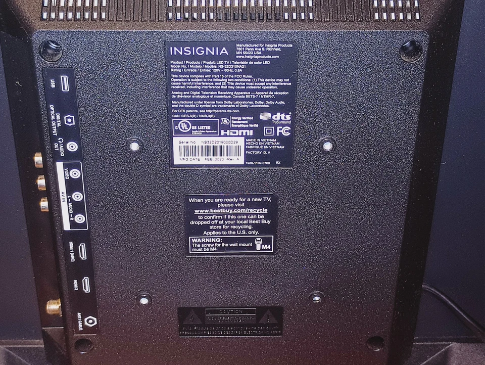 Insignia 32" Black LED HD flat screen TV (Non-working) Model #: NS-32D310NA21 - Image 2 of 4