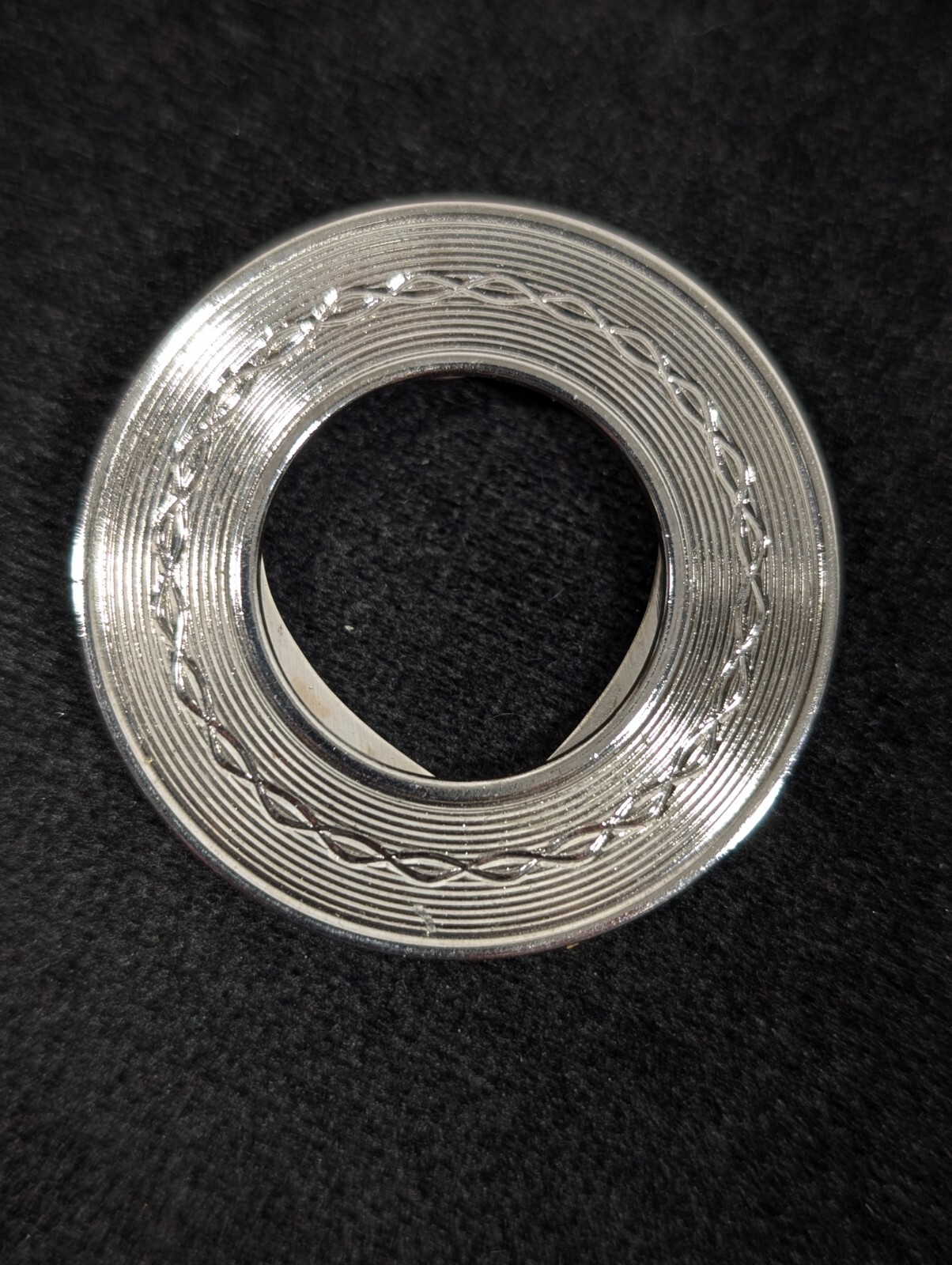 Vintage Silver Tone Brused Round Circle Mid Mod Scarf Dress Clip