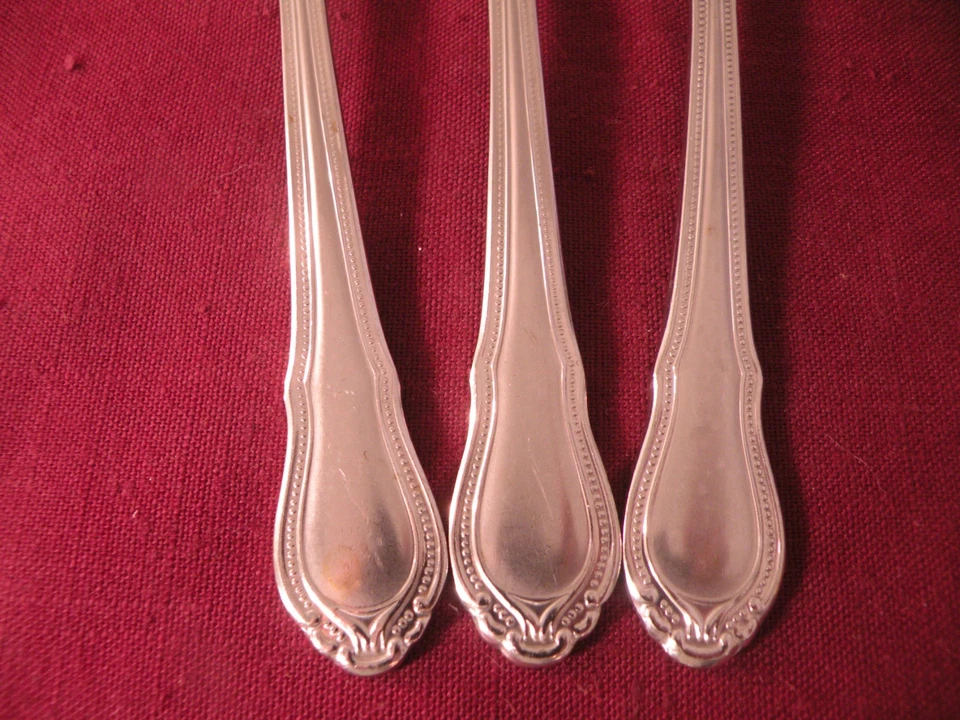 Juego de 3 cucharaditas de cubiertos de acero inoxidable Hampton Lauren 18/10 6 3/8" D Foto 3 de 4