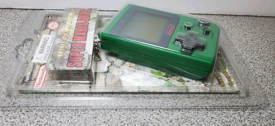 Vintage 1998 Nintendo Mini Classics Super Mario Bros. Keychain Sealed NOS Green - Image 4 of 4