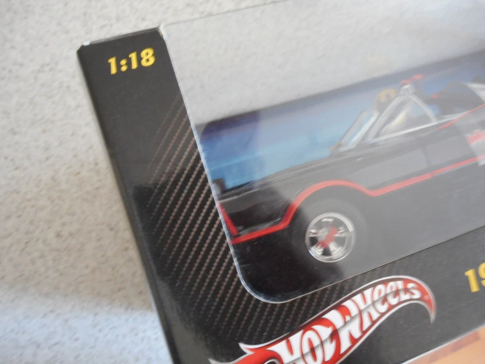 HOT WHEELS DIE CAST 1:18 TV SERIES 1966 CLASSIC BATMAN BATMOBILE SEALED - Image 2 of 4