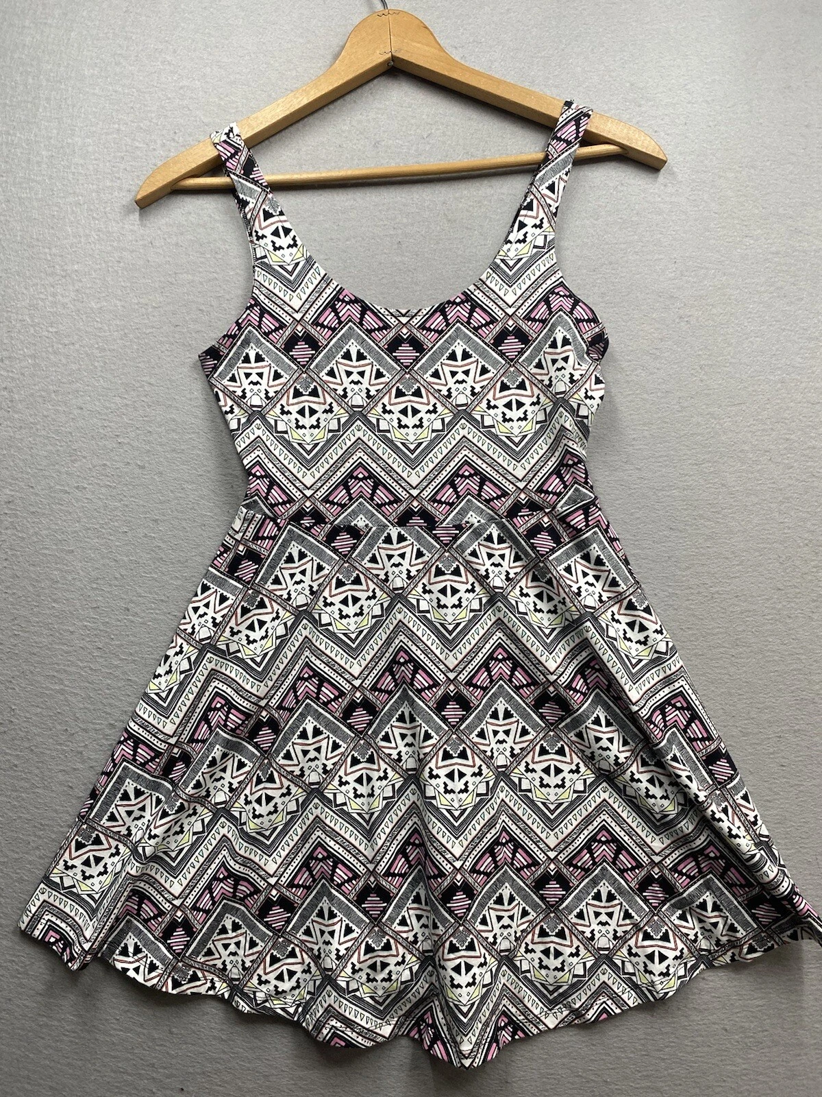 UNDERCOVER Victoria’s Secret Dress Women’s Aztec Tribal Mini Above The Knee Sz Small