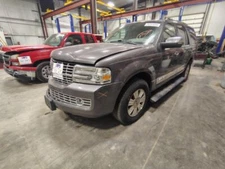 10 - 11 LINCOLN NAVIGATOR Engine Brain Box E837088
