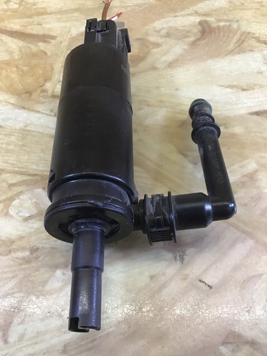 352554 Waschwasserpumpe für Scheinwerferreinigung VW Golf V Plus (5M, 521) 3B795