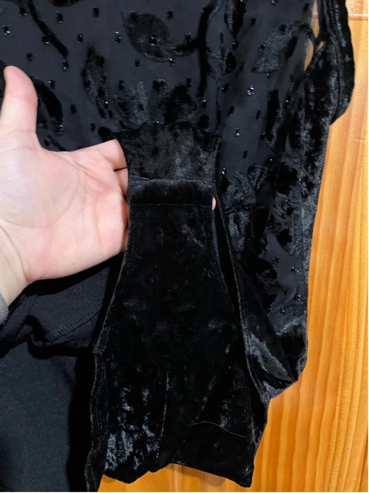 Bodysuit floral vintage Gold Label Victoria Secret gola simulada veludo whismigoth - Imagem 3 de 4