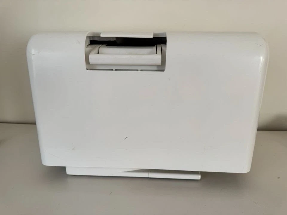 Baby Lock Decorator’s Choice BLDC2 Sewing Machine w/Case, Orig Box & Ext Table - Image 4 of 4