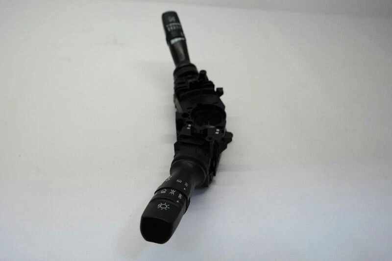 Audi A6 2005 limpiaparabrisas e interruptores de columna de señal de giro  Foto 2 de 4