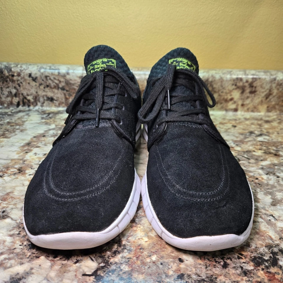 Nike Air Max SB Stefan Janoski Black Suede Men's Size 10.5 - Image 2 of 4