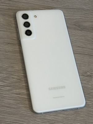 Samsung Galaxy S21 FE 5G UNLOCKED SM-G990U 128GB Open Box Smartphone White US A+